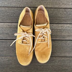 Born Mustard Suede Women’s Oxfords 40.5